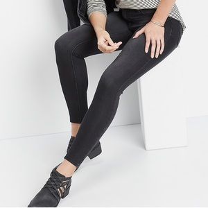 Black skinny jeans